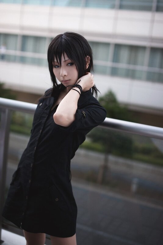 cosplayer in black dress