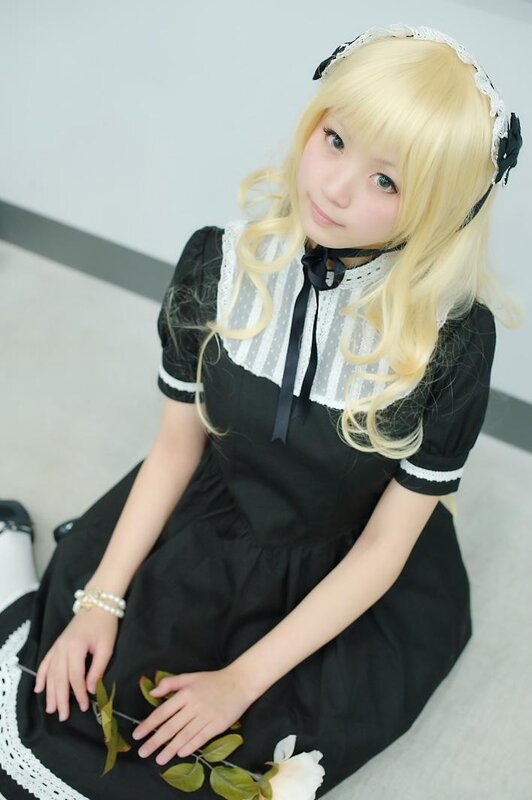 cosplayer in black dress