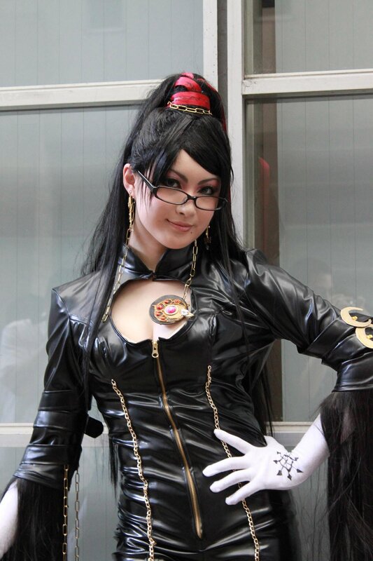 cosplayer in black leather outfit
