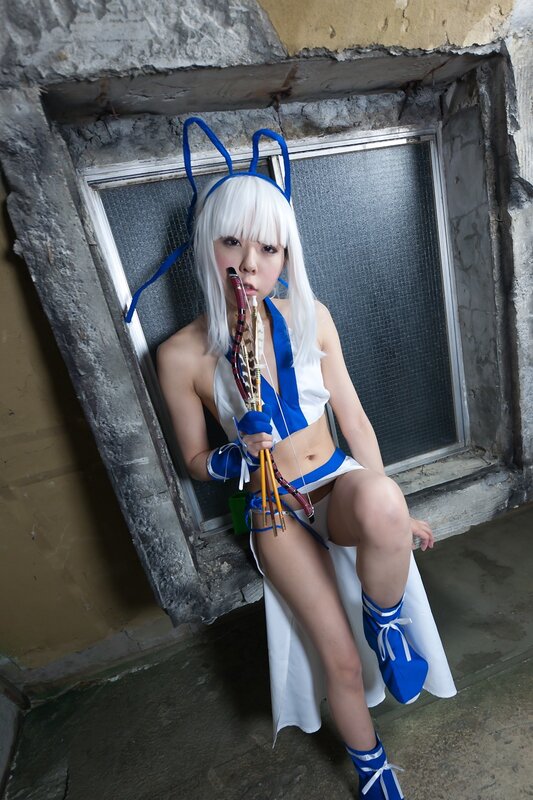 cosplayer in blue and white costume
