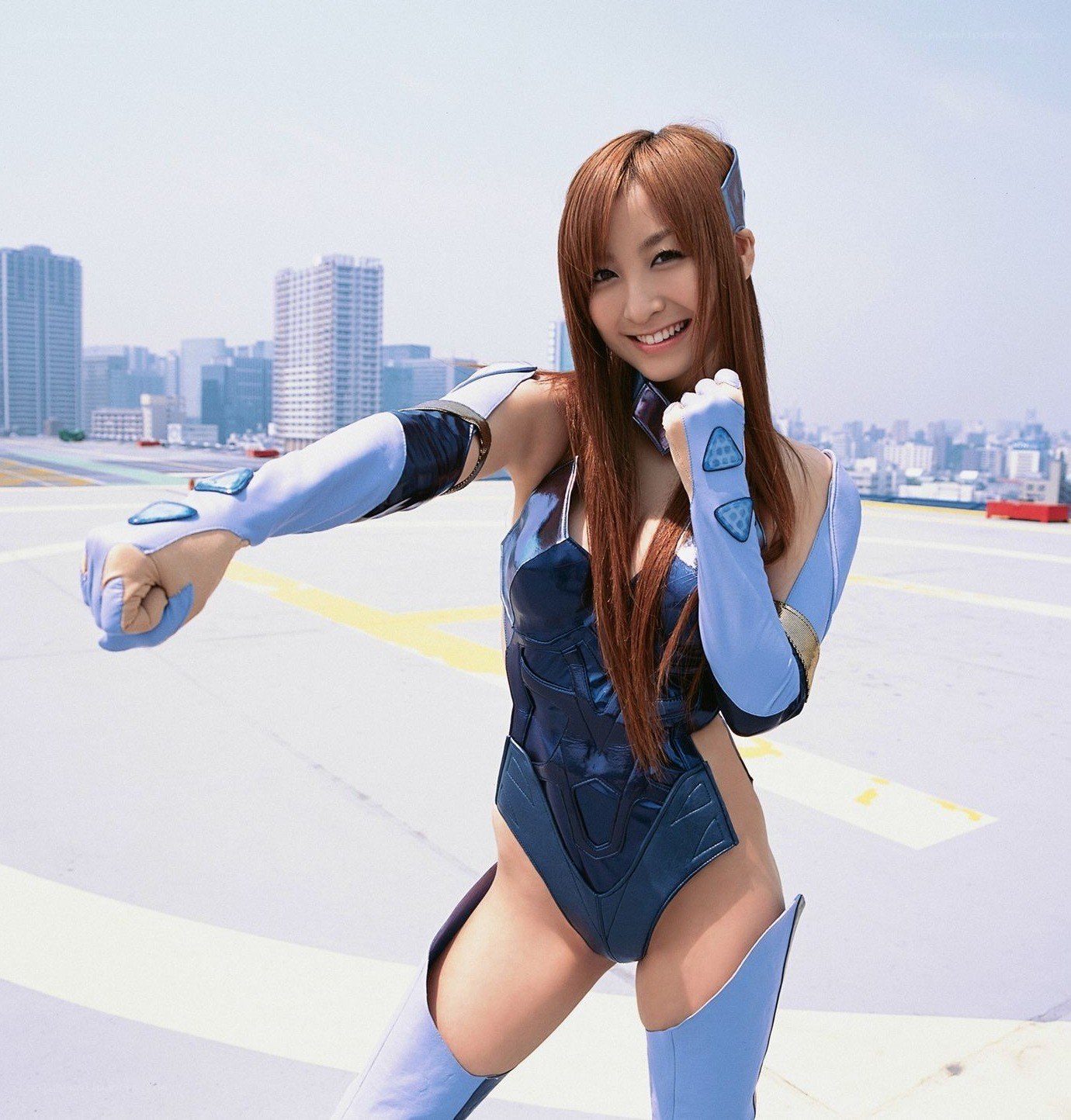 cosplayer in blue costume