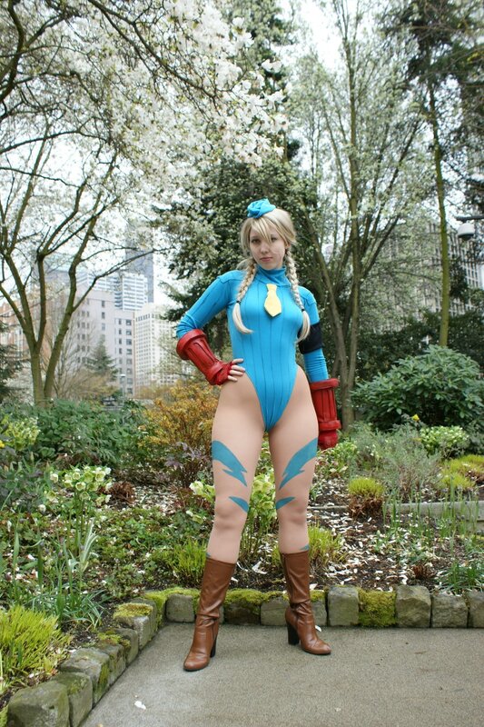 cosplayer in blue costume
