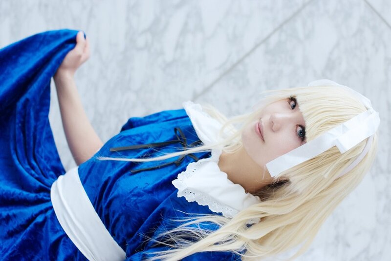 cosplayer in blue dress