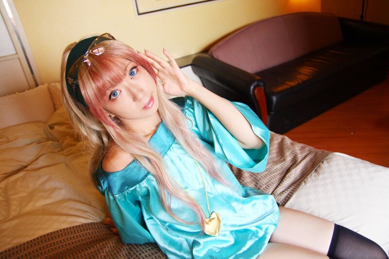 cosplayer in blue dress