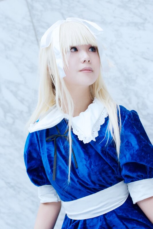 cosplayer in blue dress