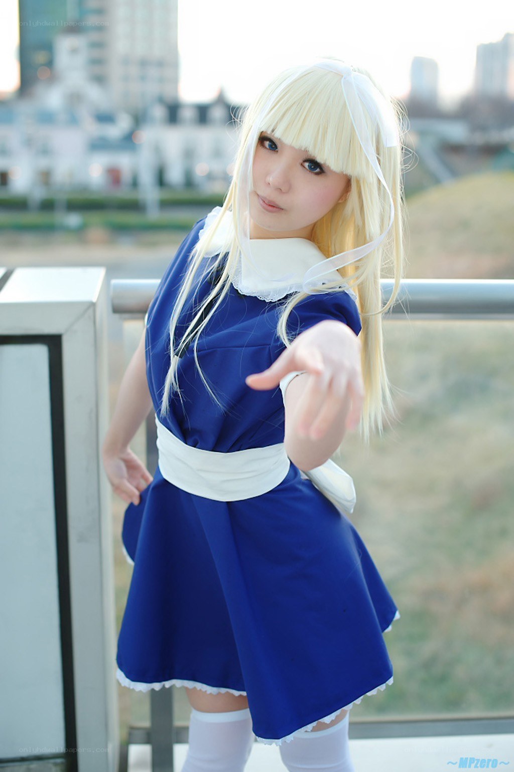 cosplayer in blue dress