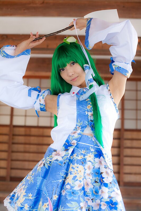 cosplayer in blue floral dress