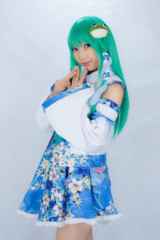 cosplayer in blue floral dress