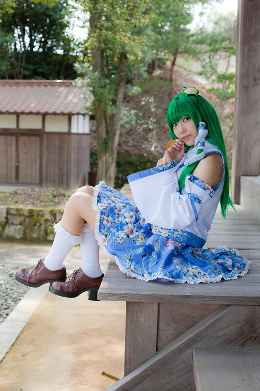 cosplayer in blue floral dress