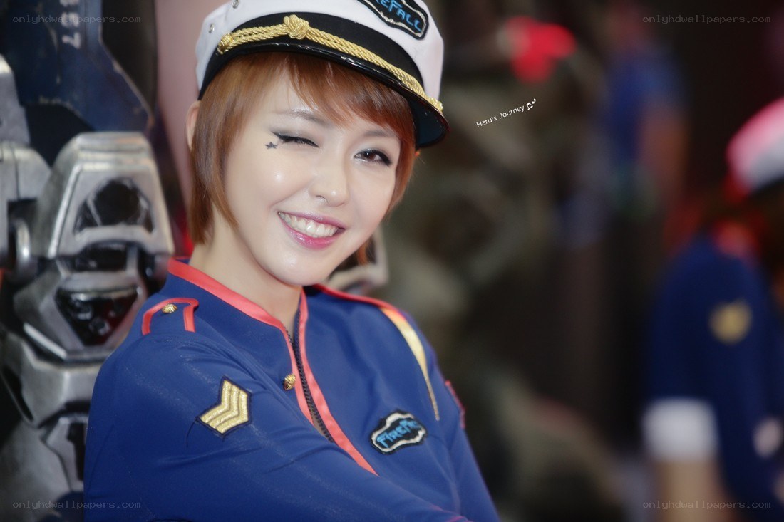 cosplayer in blue uniform