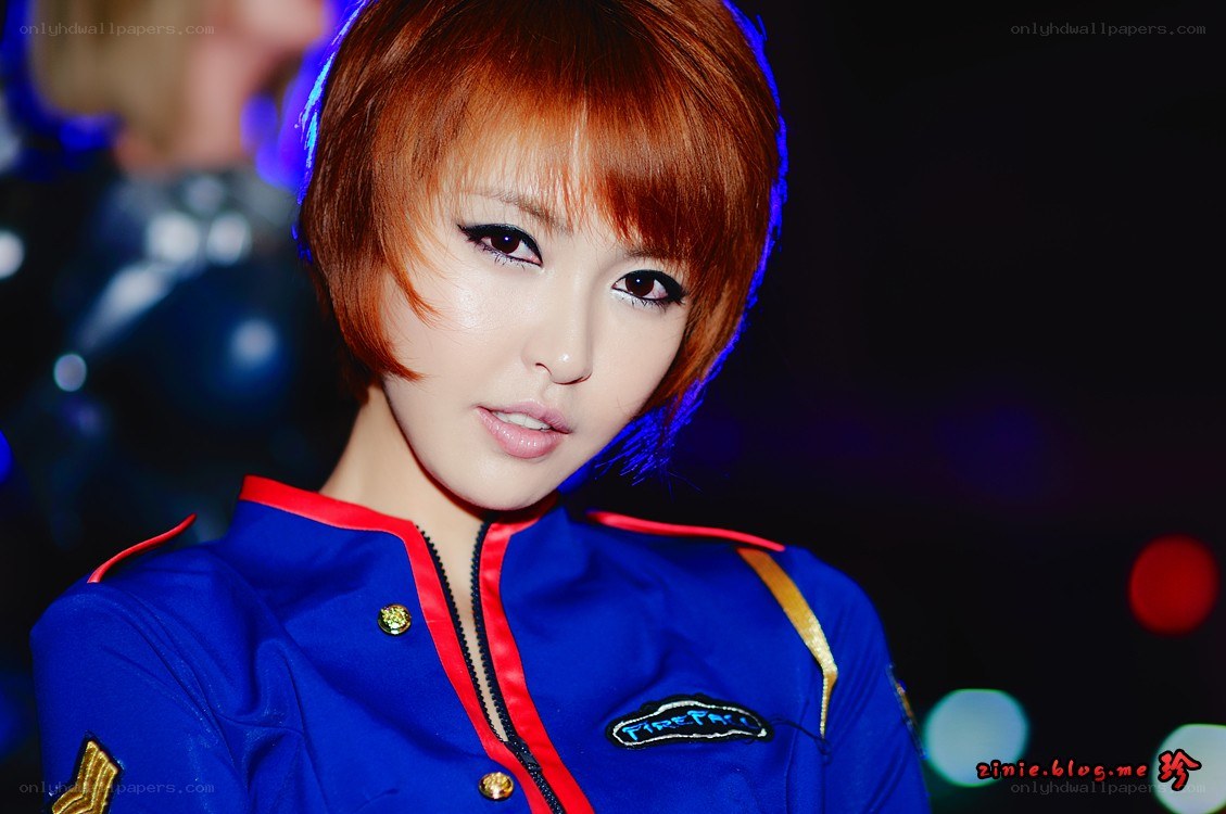 cosplayer in blue uniform