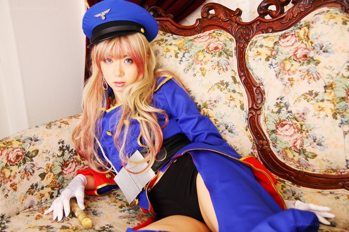cosplayer in blue uniform