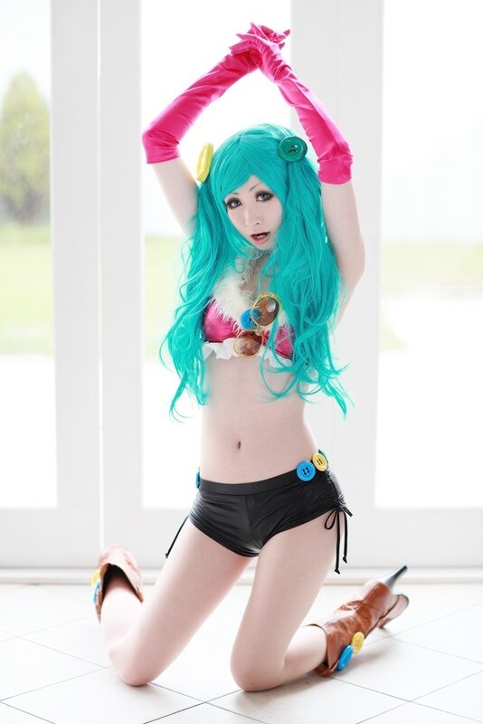 cosplayer in colorful costume