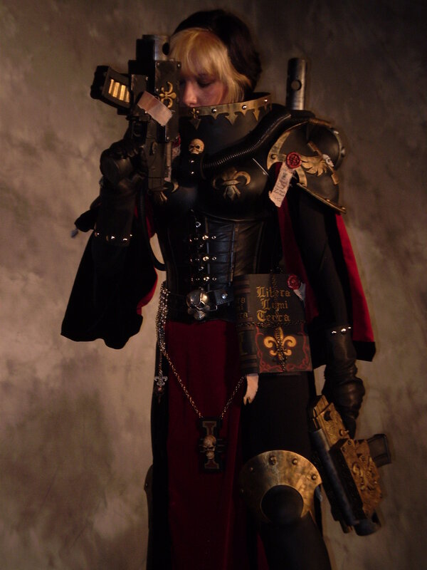 cosplayer in dark armor