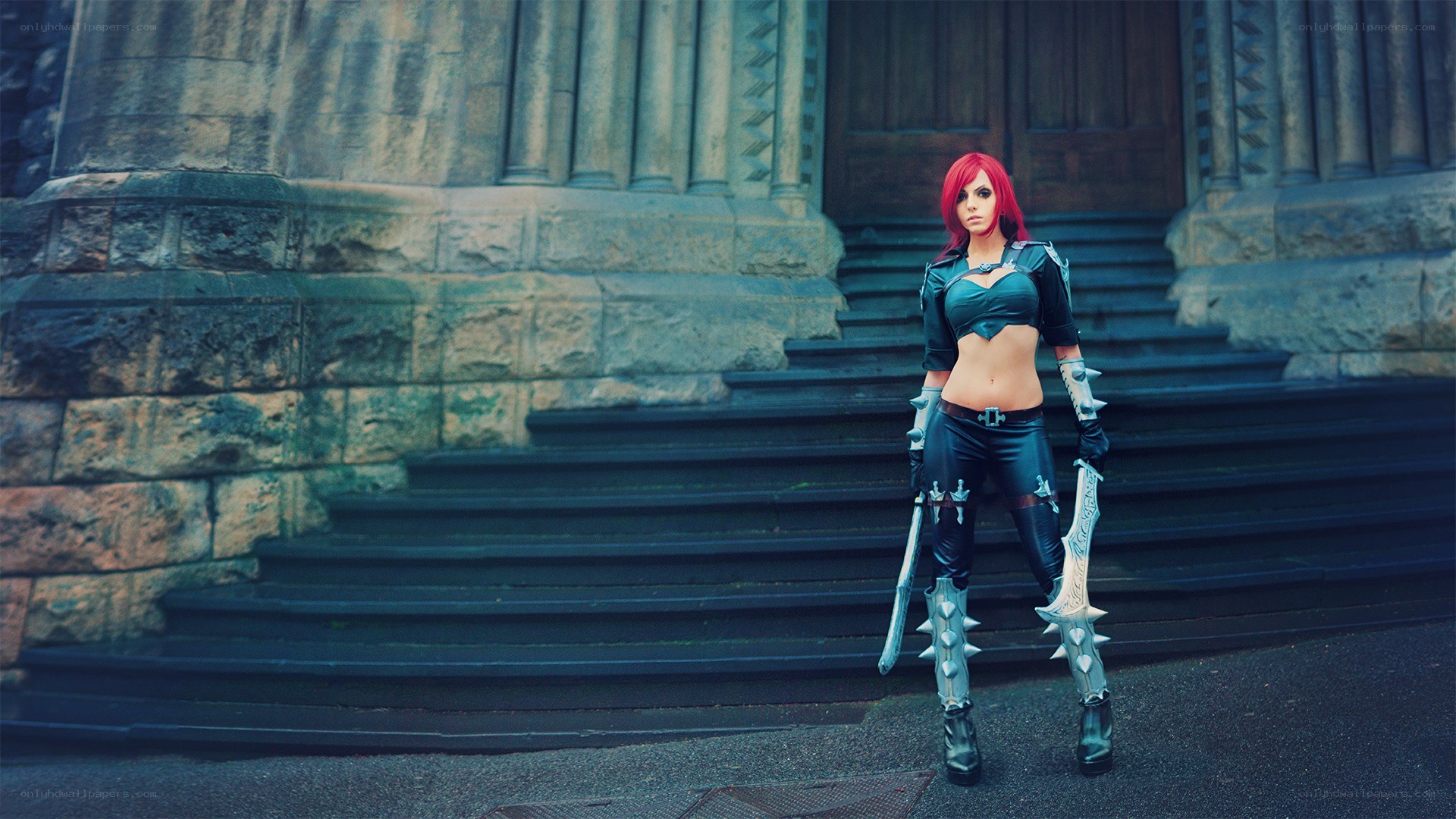 cosplayer in fantasy armor