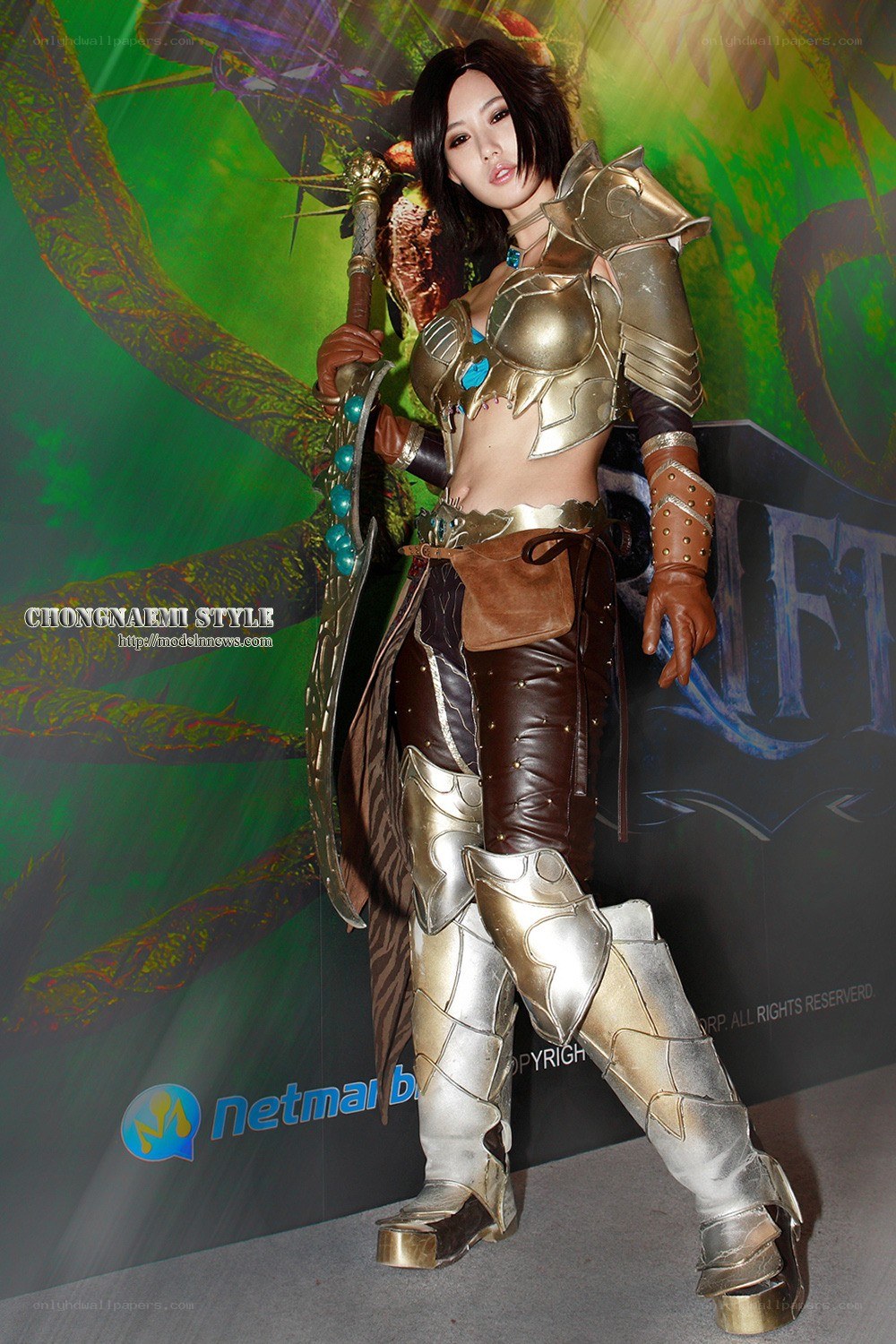 cosplayer in fantasy armor