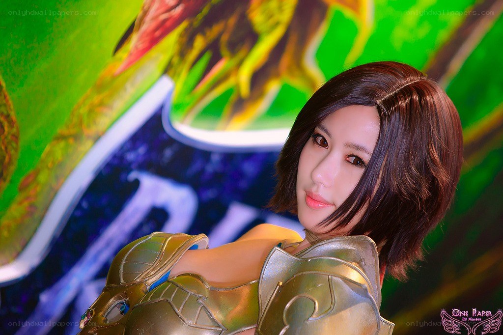 cosplayer in golden armor