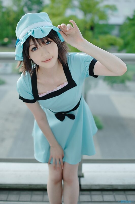 cosplayer in light blue dress