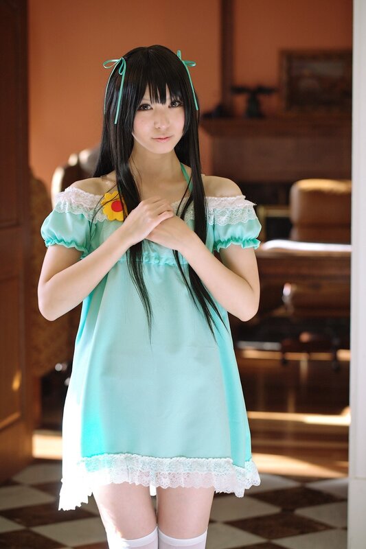 cosplayer in light blue dress
