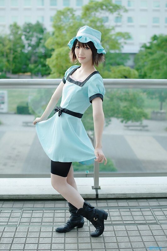 cosplayer in light blue dress