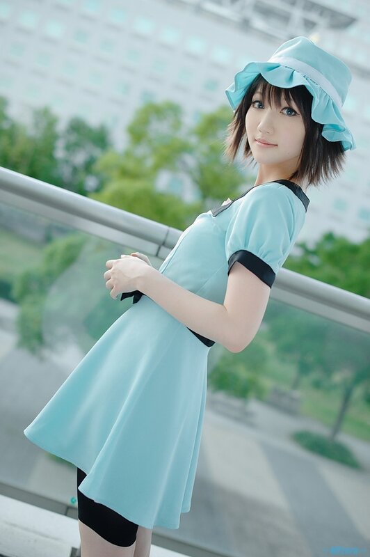 cosplayer in light blue dress