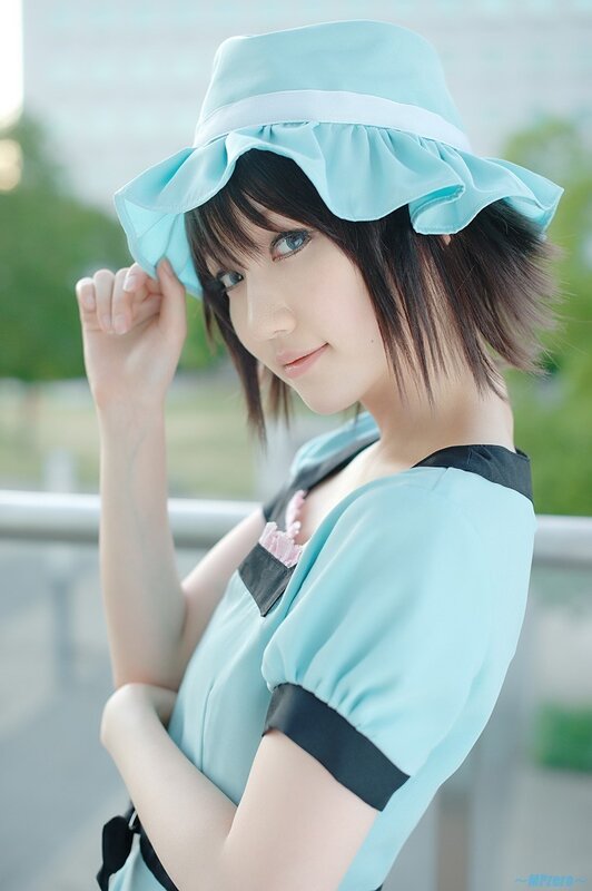cosplayer in light blue hat