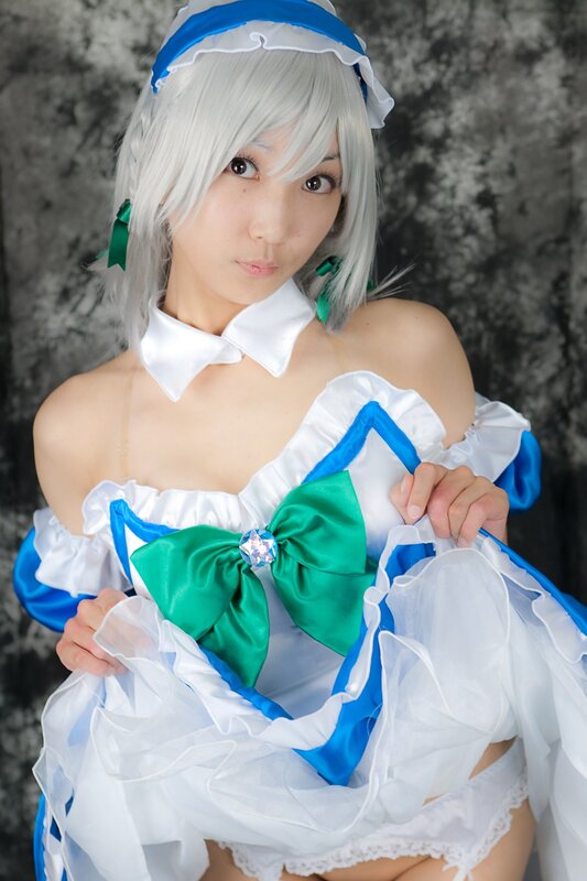 cosplayer in maid outfit