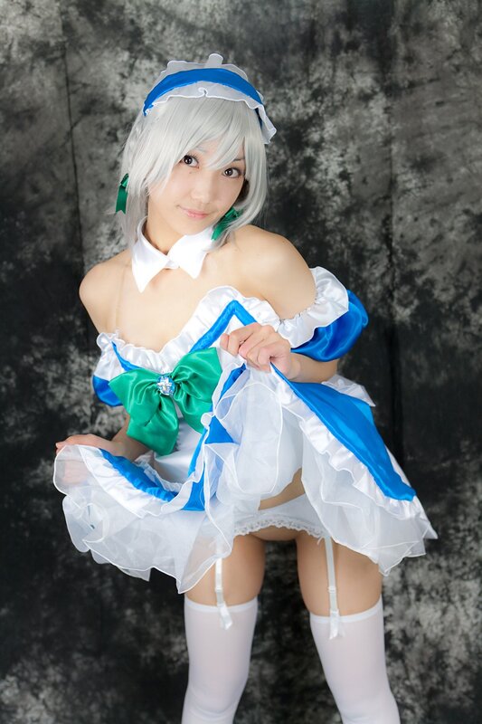 cosplayer in maid outfit