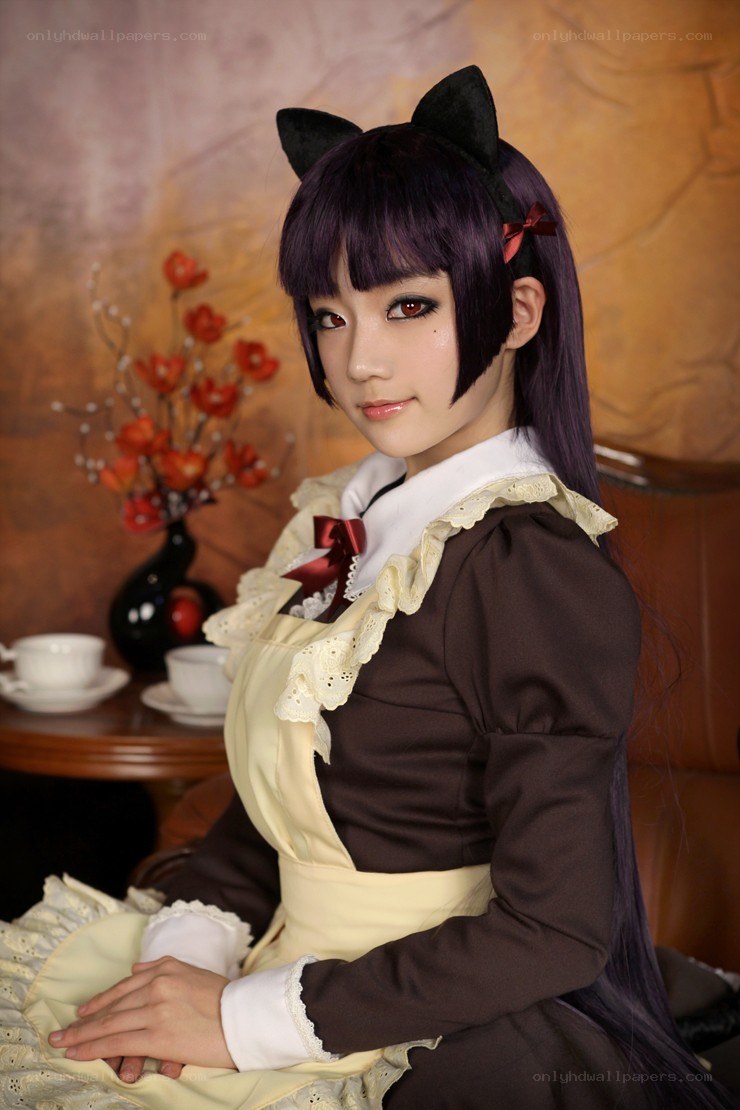 cosplayer in maid outfit