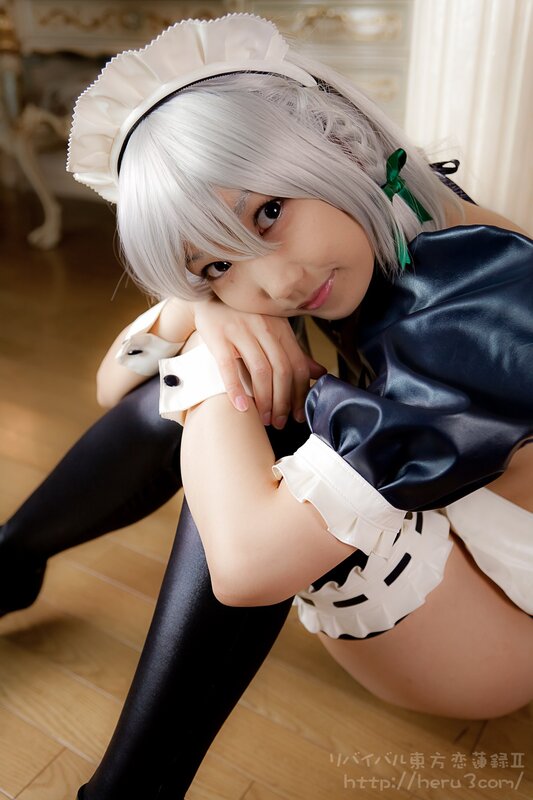 cosplayer in maid outfit