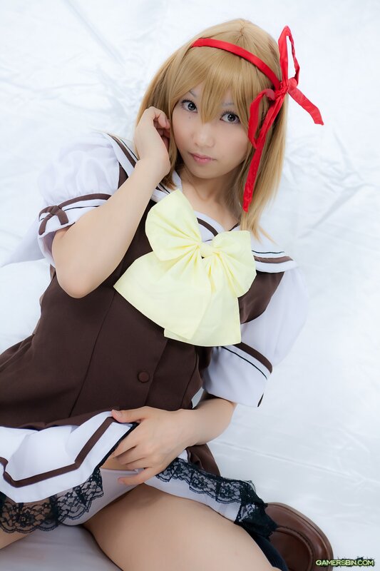 cosplayer in maid outfit