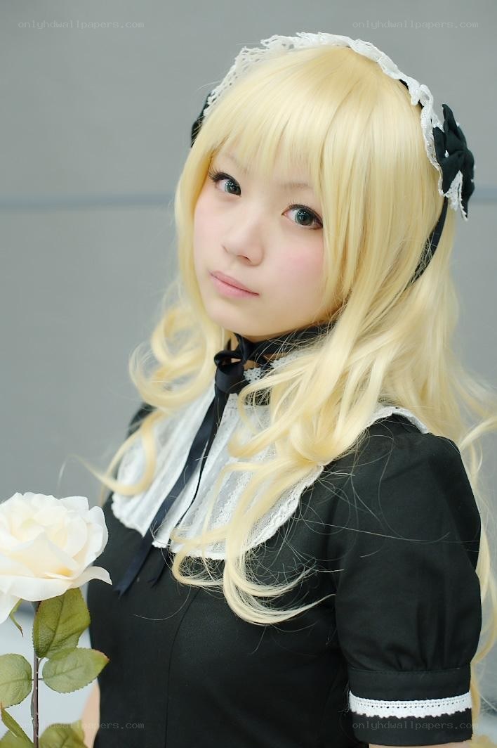 cosplayer in maid outfit