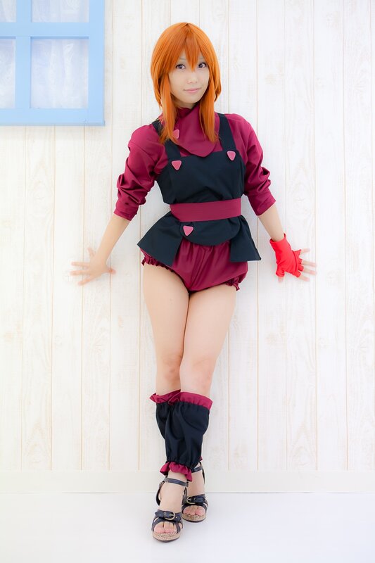 cosplayer in maroon and black outfit