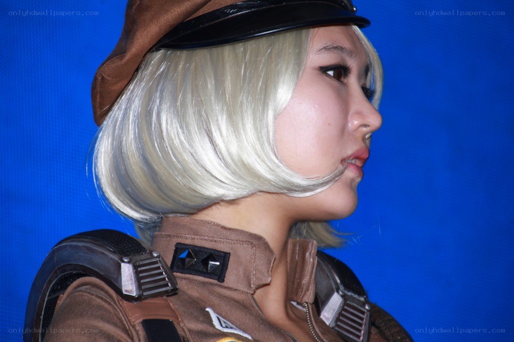 cosplayer in military uniform
