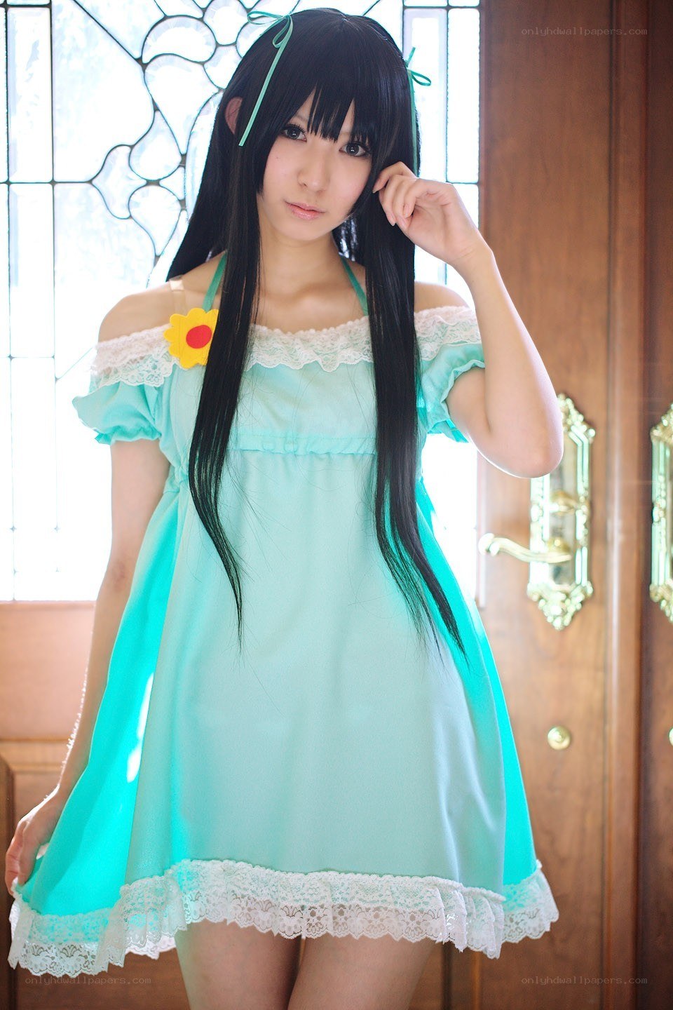 cosplayer in mint dress