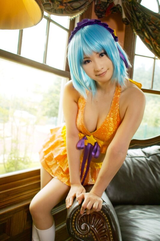 cosplayer in orange dress