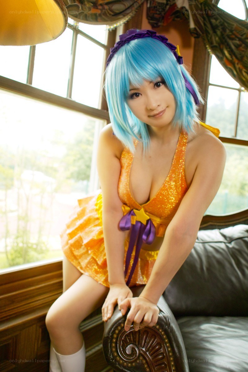 cosplayer in orange dress