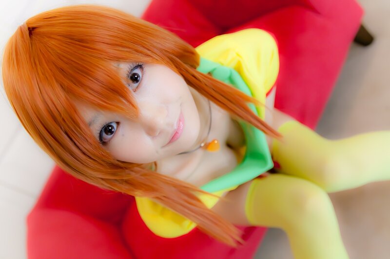 cosplayer in orange wig