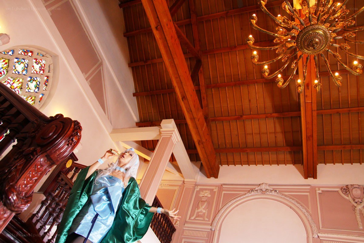 cosplayer in ornate hall