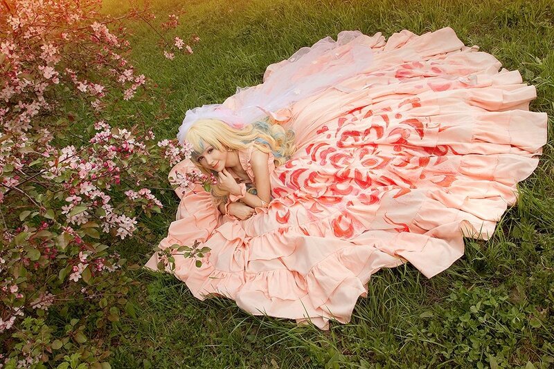 Cosplayer in pink dress