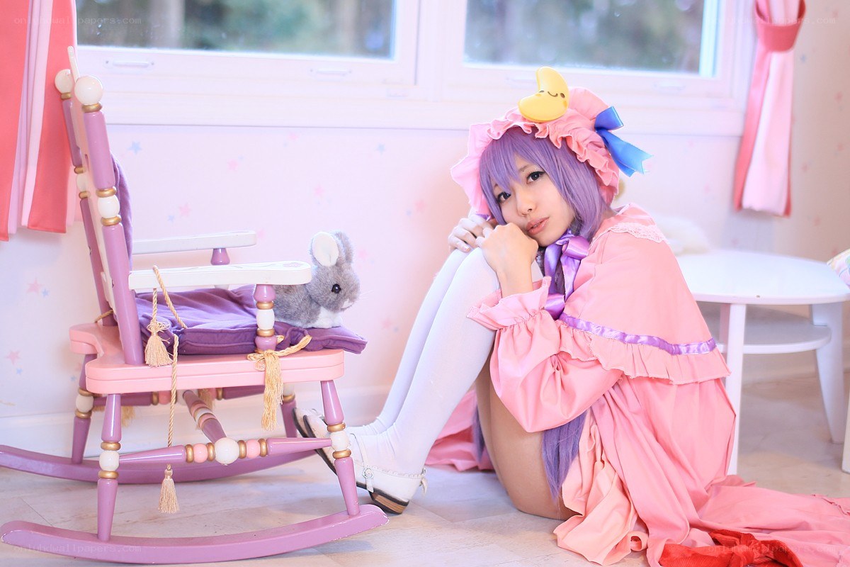 cosplayer in pink dress