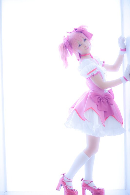 cosplayer in pink dress