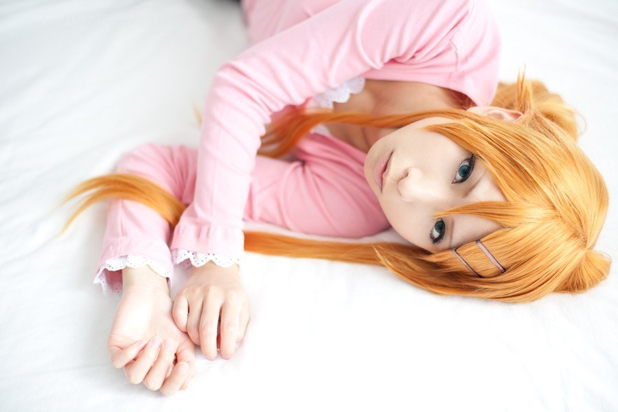 cosplayer in pink pajamas