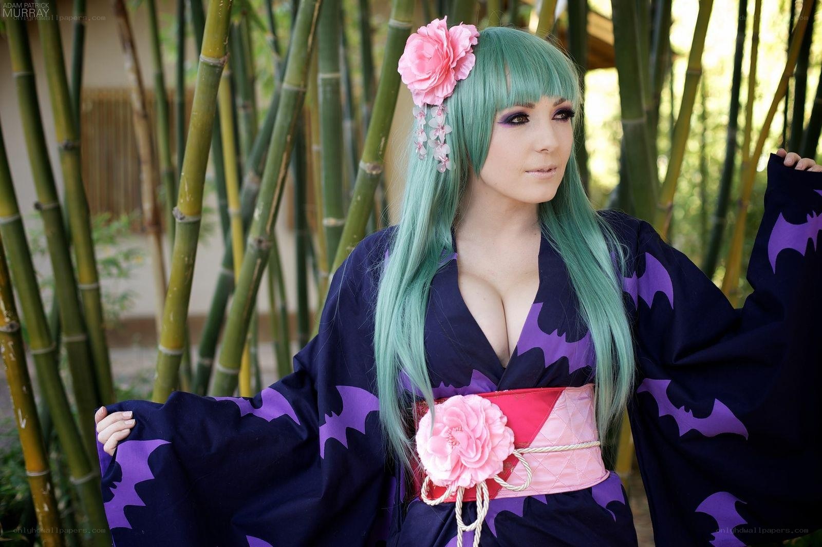 cosplayer in purple kimono