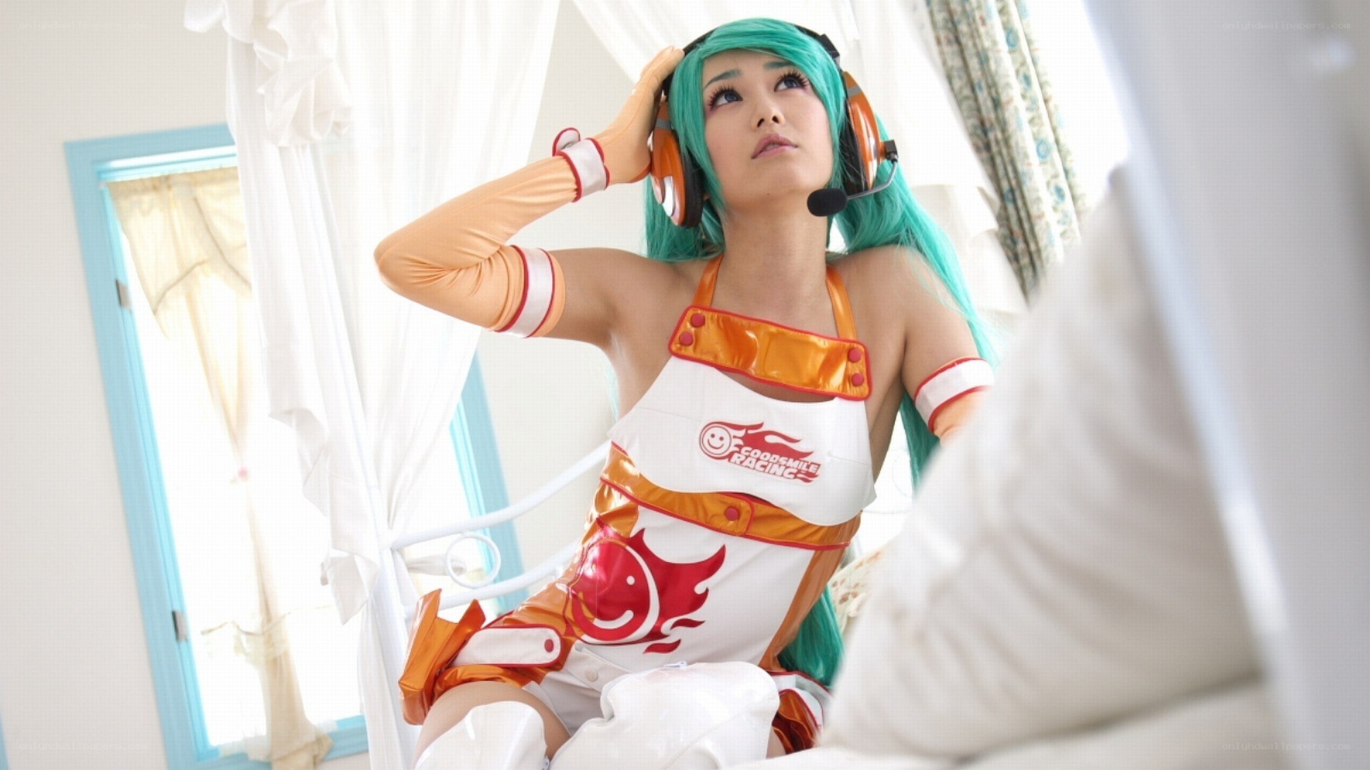 cosplayer in racing outfit