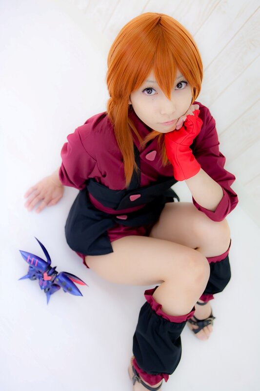 cosplayer in red and black outfit