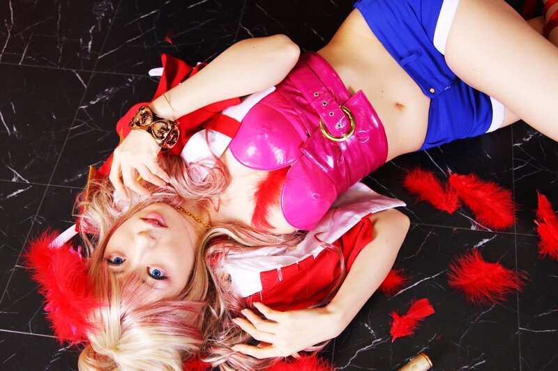cosplayer in red and blue costume