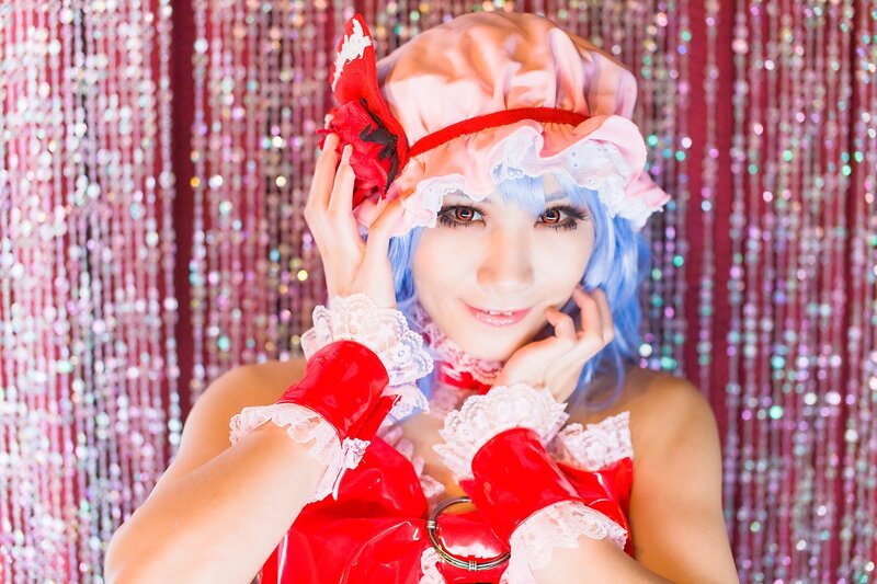 cosplayer in red and blue costume
