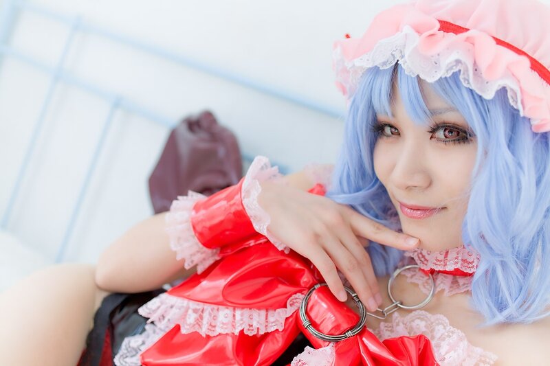 cosplayer in red and blue costume