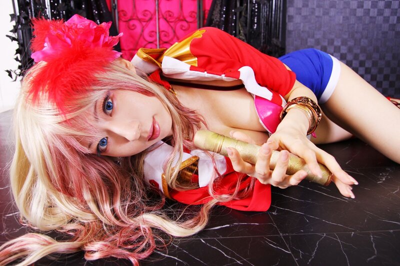 cosplayer in red and blue costume
